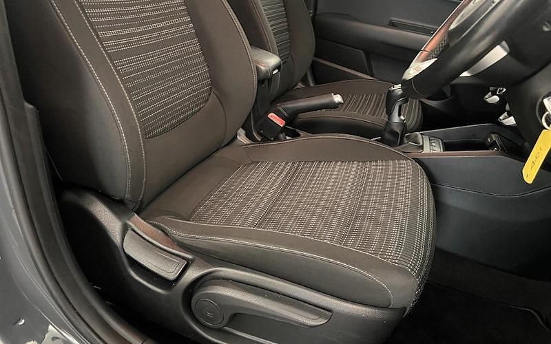 Used Kia Stonic 101 HP (74 kW) 2024 SUV