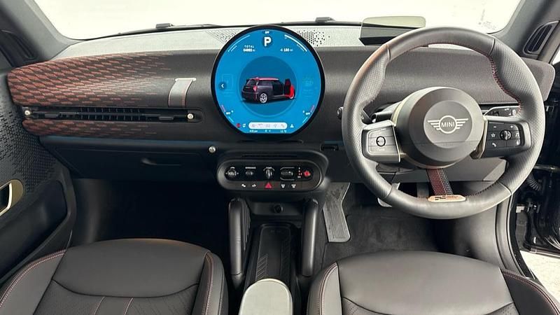 Used Mini Cooper Hatch 133 kW (181 HP) 2024 Black Hatchback