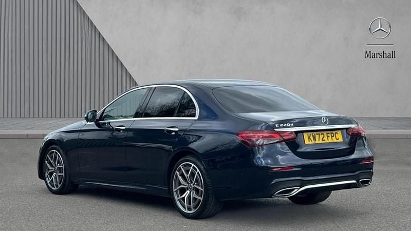 Usado Mercedes E200 AMG Line Premium 200 HP (147 kW) 2023 Azul