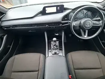 Used Mazda 3 122 HP (89 kW) 2022 White Hatchback
