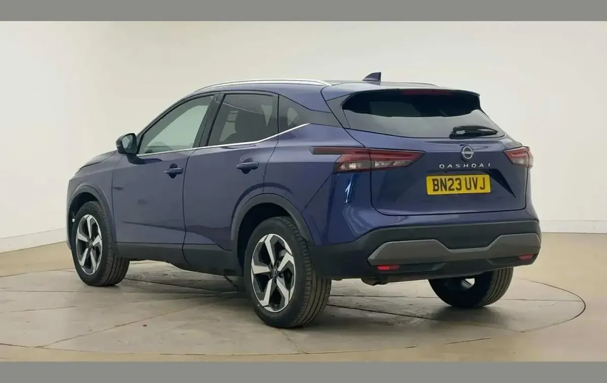 Used Nissan Qashqai N-Connecta 155 HP (114 kW) 2023 Blue SUV