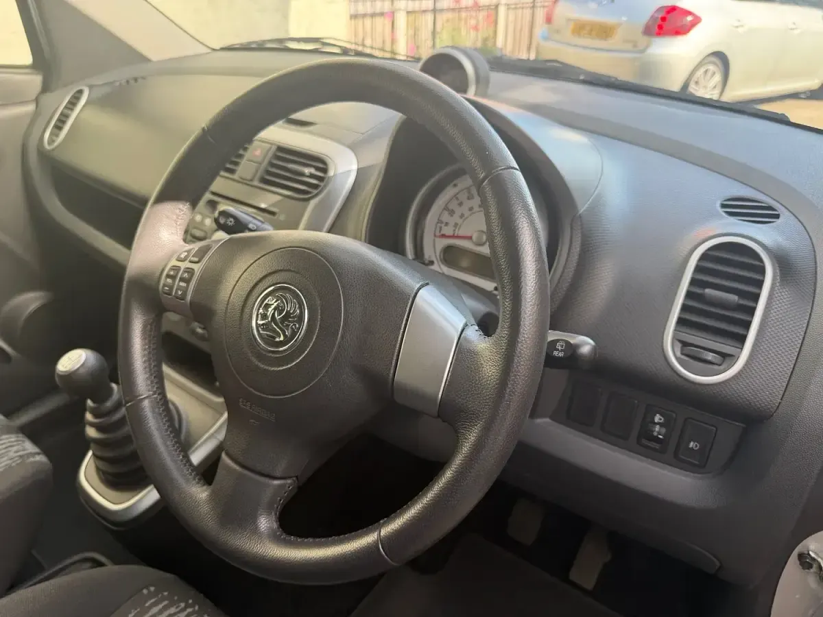 Used Vauxhall Agila 2012 Silver MPV