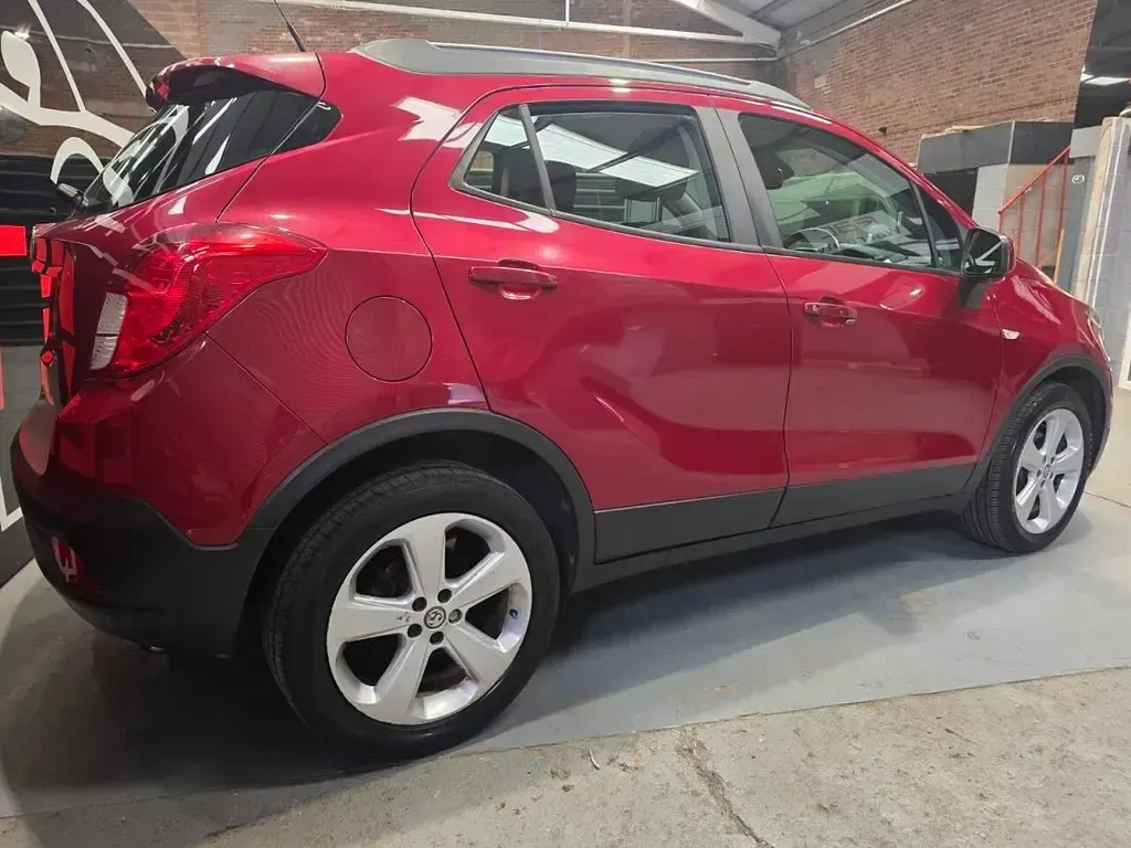 Used Vauxhall Mokka 115 HP (84 kW) 2015 Red SUV