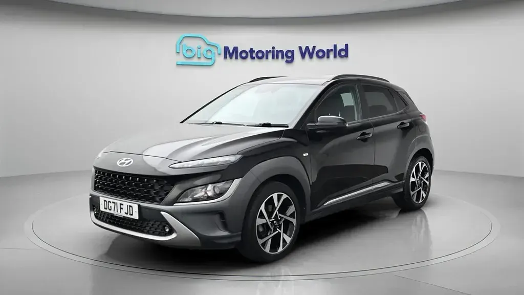 Usado Hyundai Kona Premium 120 CV (88 kW) 2021 Negro SUV