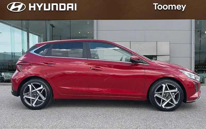 New Hyundai i20 90 HP (66 kW) 2026 Red Hatchback