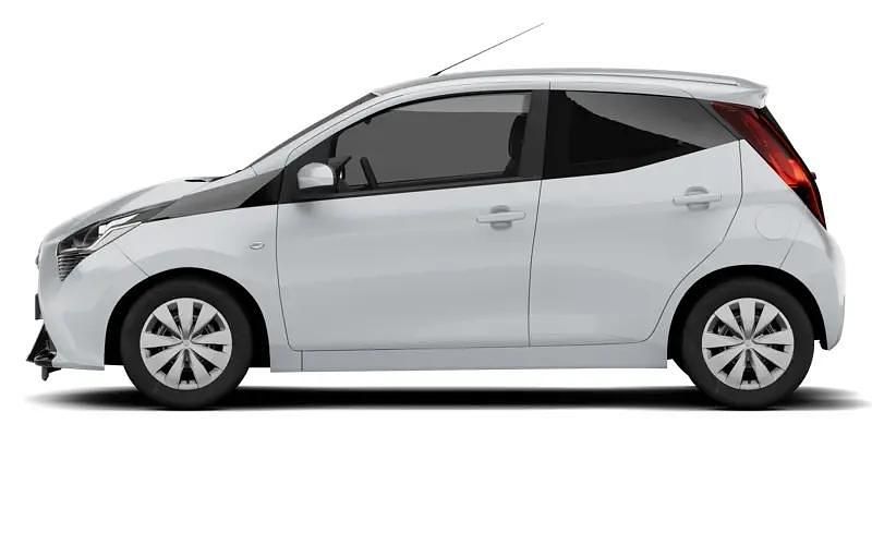 Used 2020 Toyota Aygo X-play Hatchback | £8,245 (Fair price) - Image 1/1