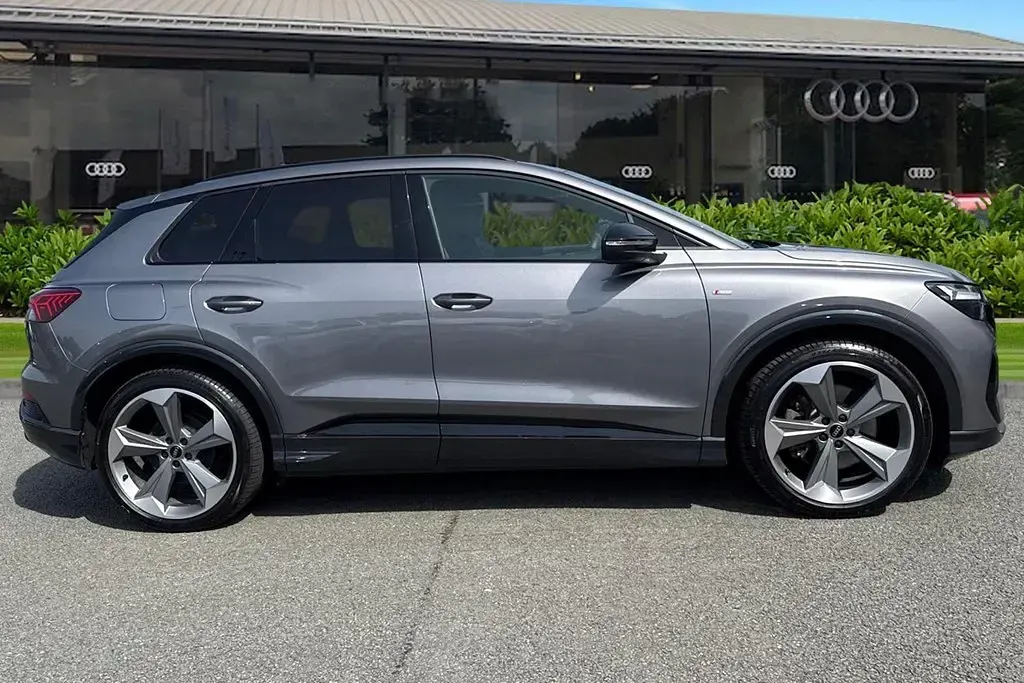 Used Audi Q4 e-tron Black Edition 210 kW (286 HP) 2025 Grey SUV