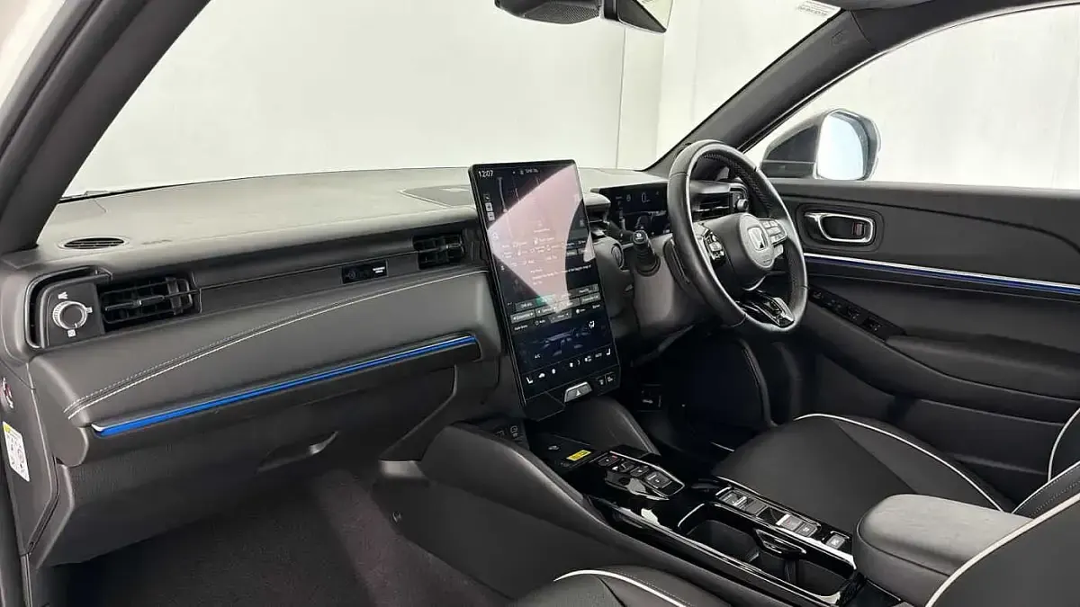 Used Honda e:Ny1 Advance 147 kW (201 HP) 2024 Platinum white SUV