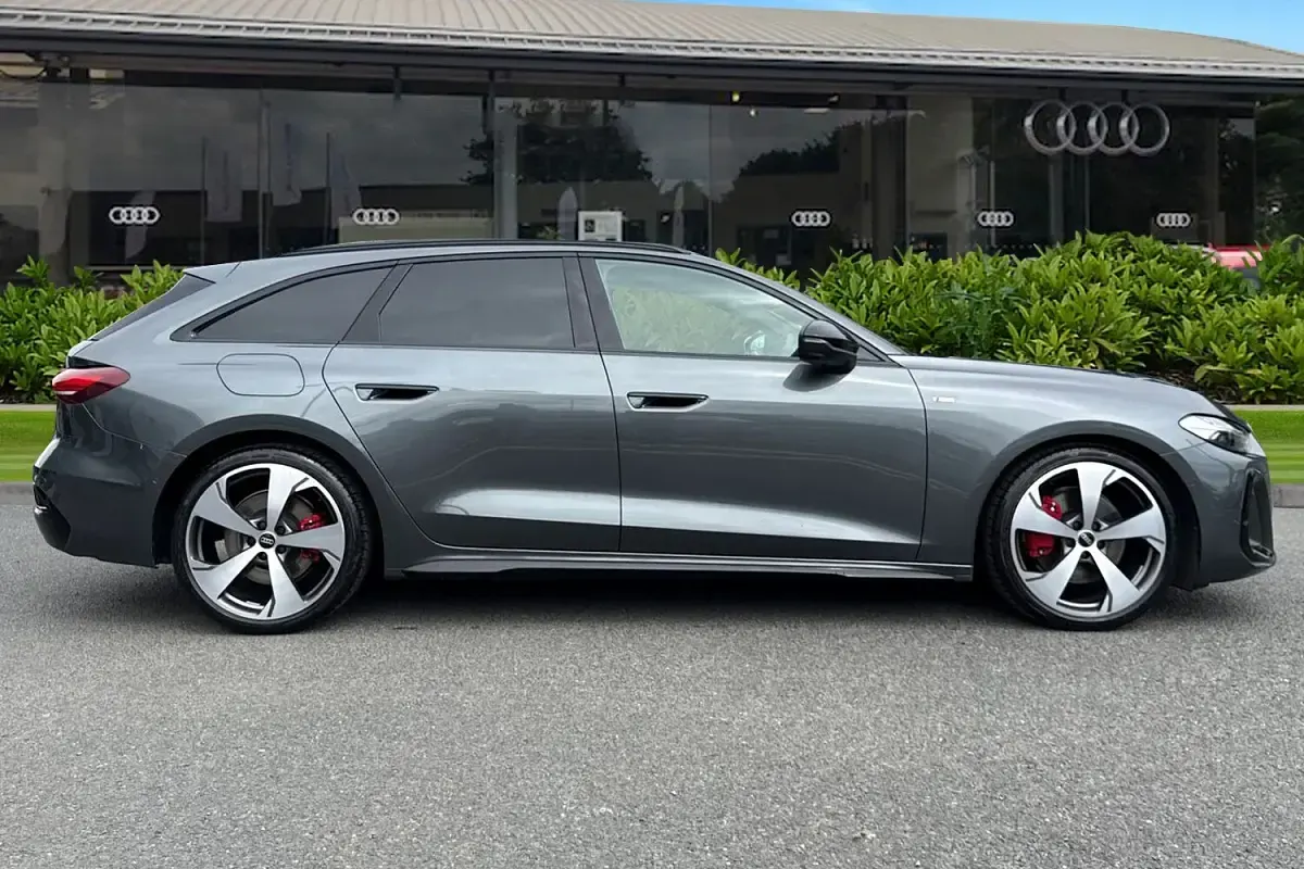 Used Audi A5 Advanced 204 HP (150 kW) 2025 Grey Estate