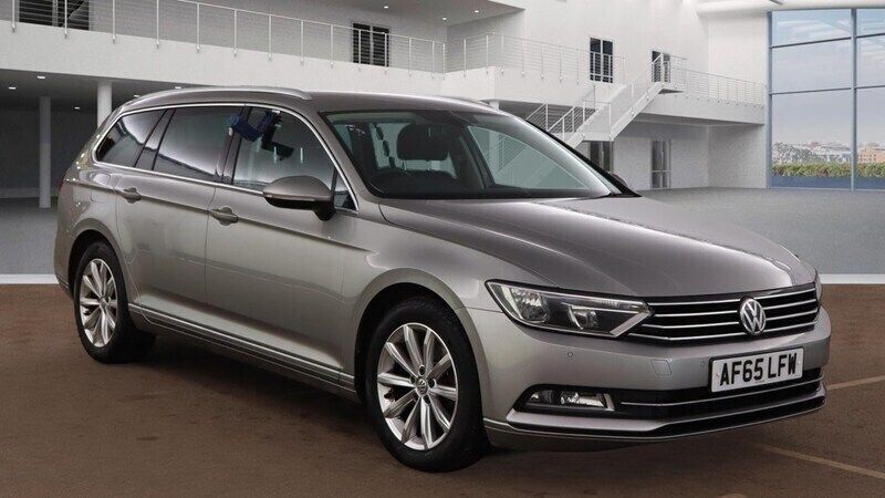 Reflex silver Used 2015 VW Passat Business Estate | £9,275 (Fair price) - Image 1/4