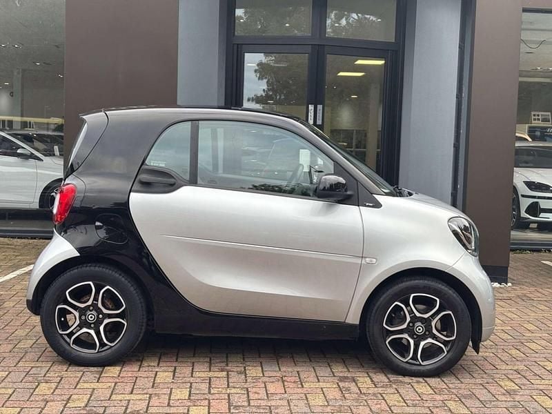 Silver Used 2015 Smart ForTwo Coupé Premium Coupe | £6,995 (Good price) - Image 1/4