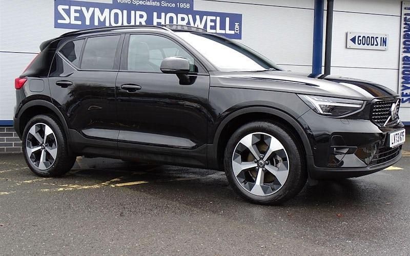 Begagnad Volvo XC40 Ultimate 197 HK (144 kW) 2023 SUV