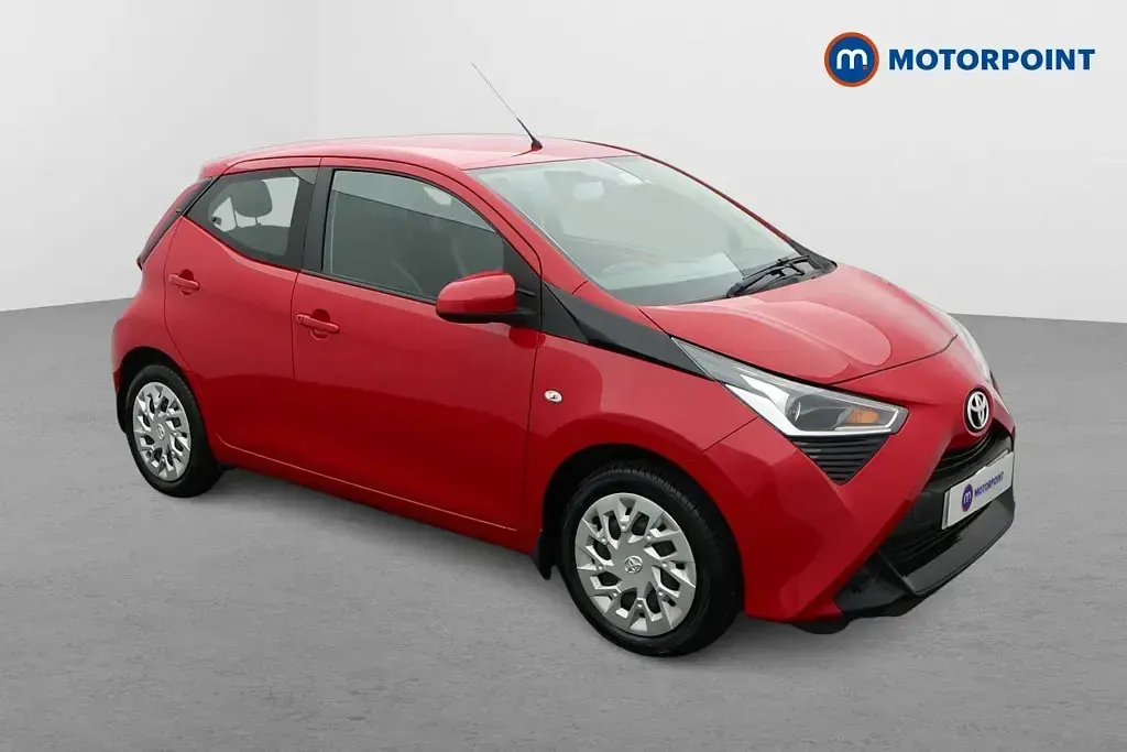 Used Toyota Aygo X-play 72 HP (52 kW) 2021 Hatchback