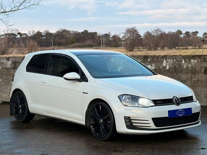 Used VW Golf VII GTD 181 HP (133 kW) 2016 White Hatchback
