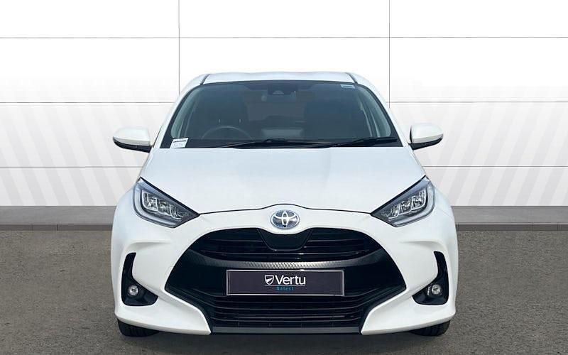 Used Toyota Yaris Hybrid Design 116 HP (85 kW) 2026 Hatchback