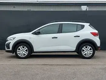 Used Dacia Sandero Essentiel 91 HP (66 kW) 2024 White Hatchback