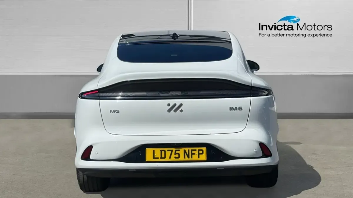 Usado MG IM6 553 kW (752 HP) 2025 Branco SUV
