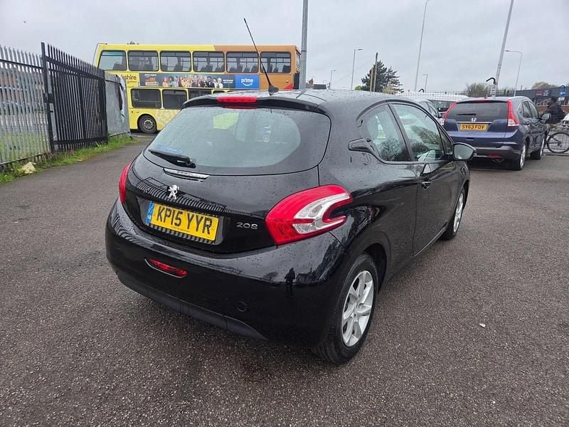 Gebraucht Peugeot 208 Active 68 PS (50 kW) 2015 Schwarz Kleinwagen