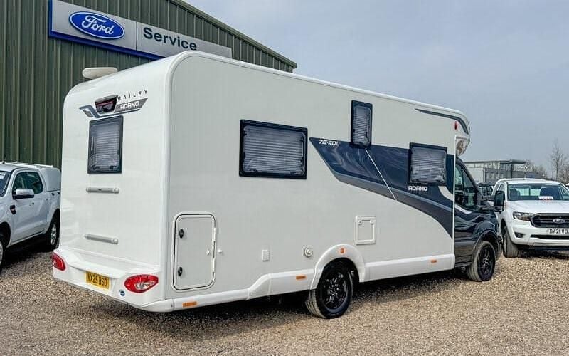 Used Ford Transit 165 HP (121 kW) 2025 MPV