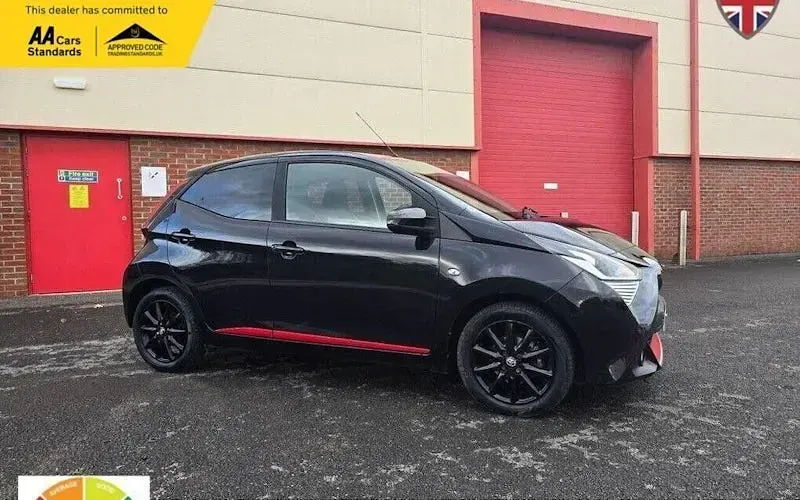 Used Toyota Aygo x-press 72 HP (52 kW) 2019 Hatchback