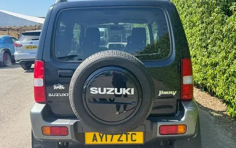 Used Suzuki Jimny SZ4 86 HP (63 kW) 2017 Black SUV