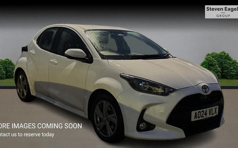 Used 2025 Toyota Yaris Hybrid Hatchback | £18,639 (Good price) - Image 1/4