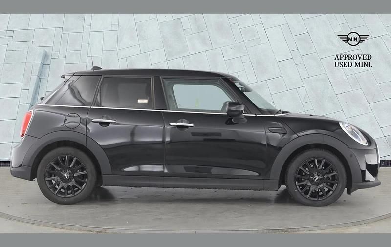 Used Mini Cooper Classic 136 HP (100 kW) 2023 Black Hatchback