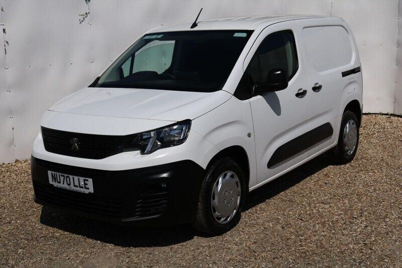 White Used 2020 Peugeot Partner S MPV | £8,690 (Good price) - Image 1/4
