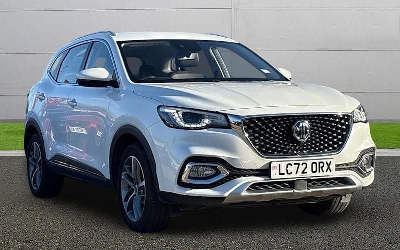 White Used 2022 MG HS Excite SUV | £14,499 (Fair price) - Image 1/4