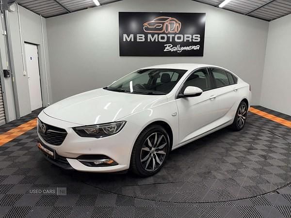 Used Vauxhall Insignia 2018 White Hatchback