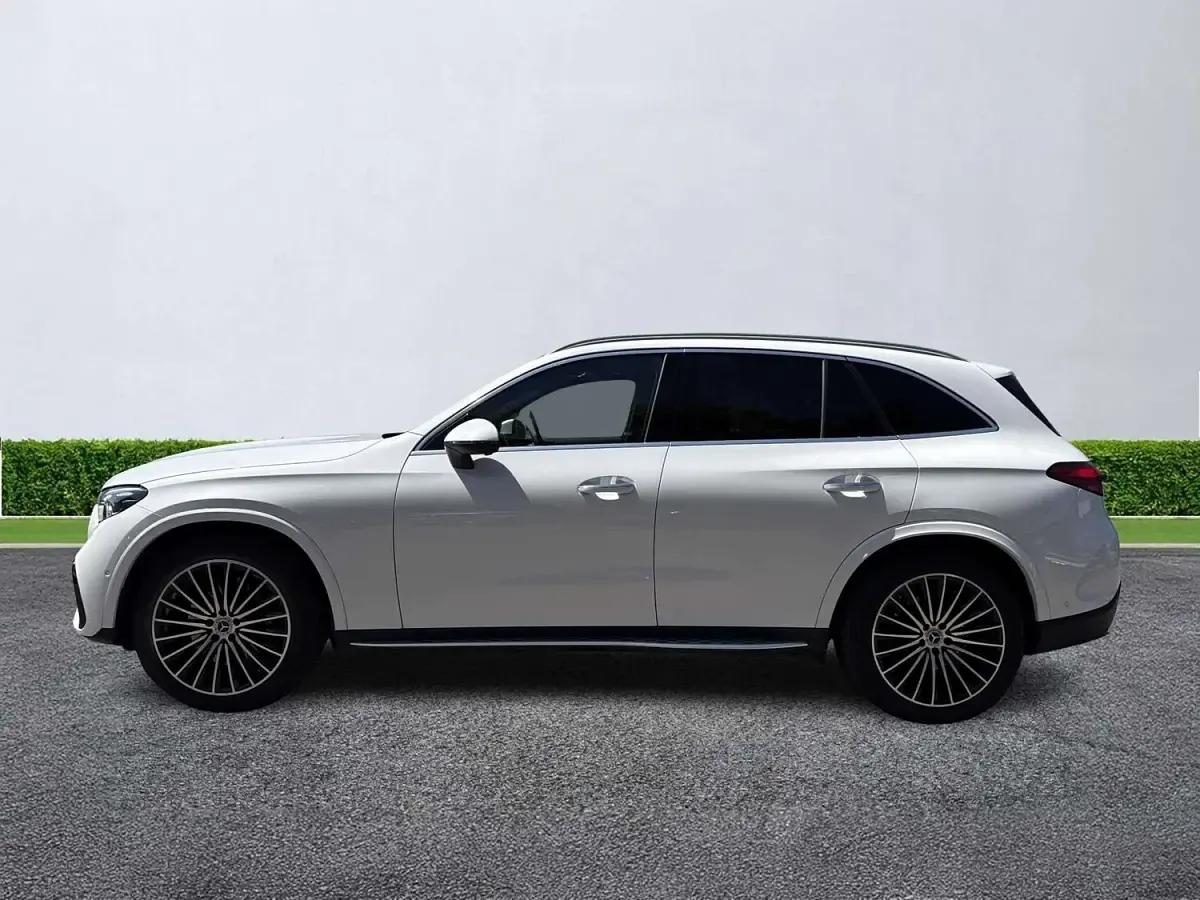 Used Mercedes GLC300e AMG Line Premium Plus 2025 White Estate