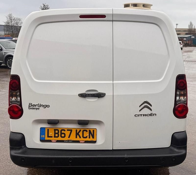 Used Citroën Berlingo 100 HP (73 kW) 2017 White MPV