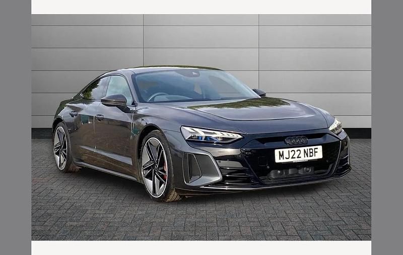 Used Audi e-tron GT quattro Design 475 kW (646 HP) 2022 Daytona grey Sedan