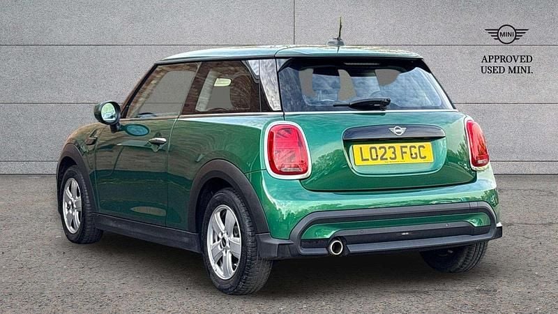 Used Mini Cooper Classic 134 HP (98 kW) 2023 Green Hatchback