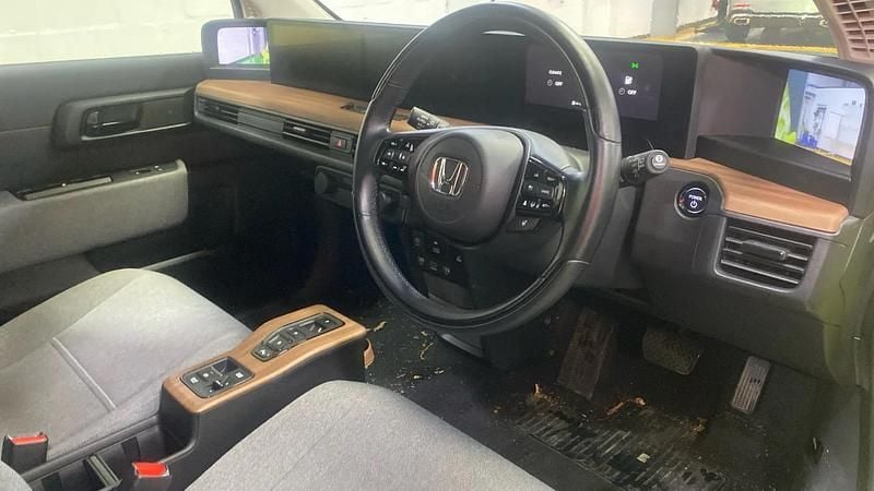 Used Honda e Advance 113 kW (154 HP) 2022 Yellow Hatchback