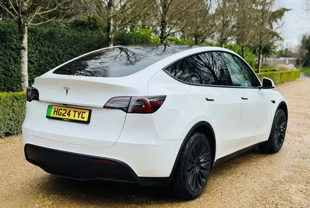Used Tesla Model Y RWD 219 kW (299 HP) 2024 White SUV