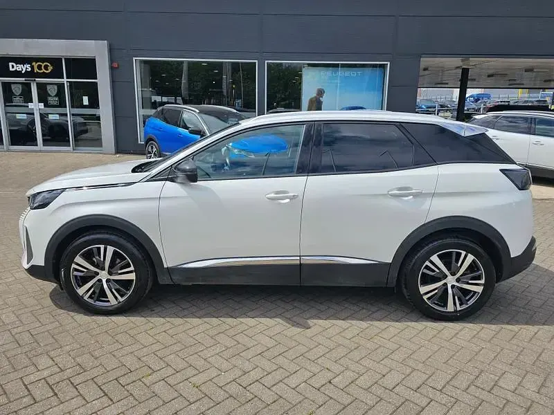 Used Peugeot 3008 Allure 131 HP (96 kW) 2023 White SUV