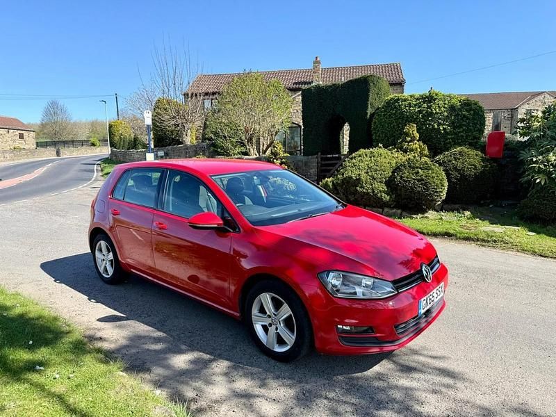 Used VW Golf VII Match 110 HP (80 kW) 2015 Red Hatchback
