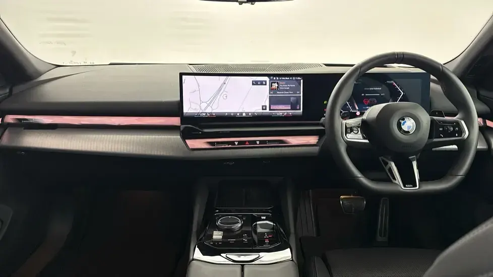 Used BMW 520 M Sport 205 HP (150 kW) 2025 Red Estate