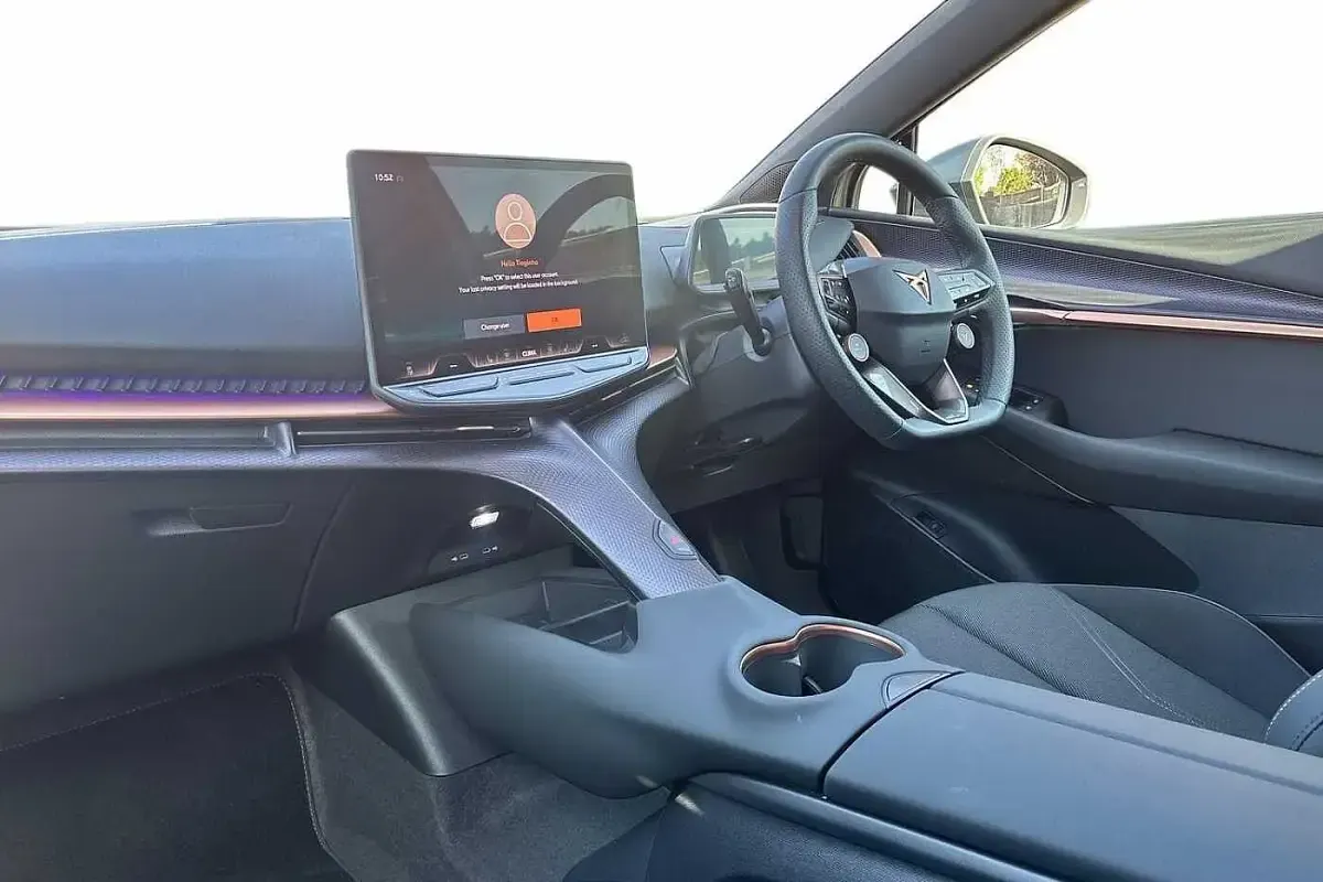 Usado Cupra Tavascan 210 kW (286 HP) 2025 Atacama desert SUV