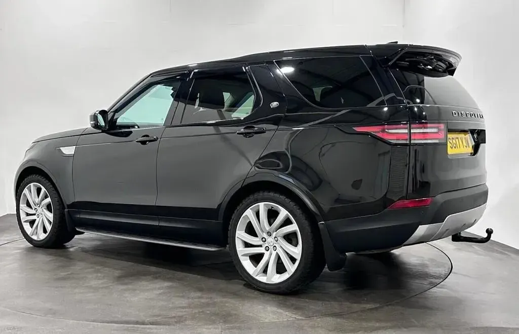 Used Land Rover Discovery HSE 258 HP (189 kW) 2017 Black SUV