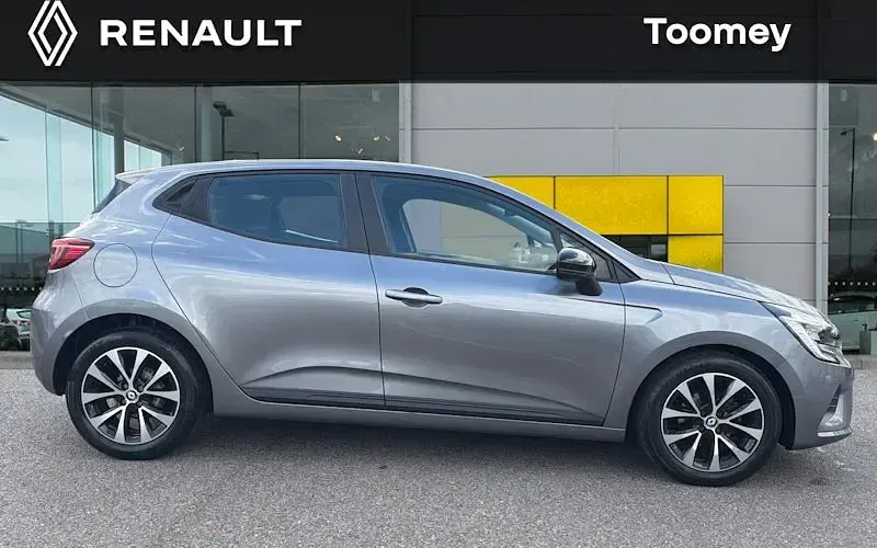 Used Renault Clio Evolution 90 HP (66 kW) 2023 Grey Hatchback