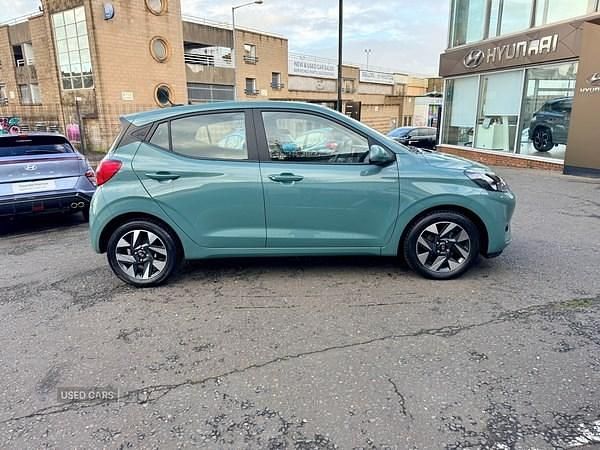 Used Hyundai i10 Advanced 67 HP (49 kW) 2024 Green Hatchback