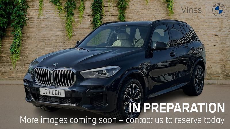 Używany BMW X5 M Sport 335 KM (246 kW) 2022 Czarny SUV