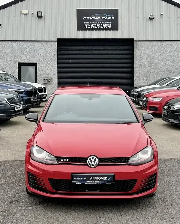 Used VW Golf VII GTI 2014 Red Hatchback