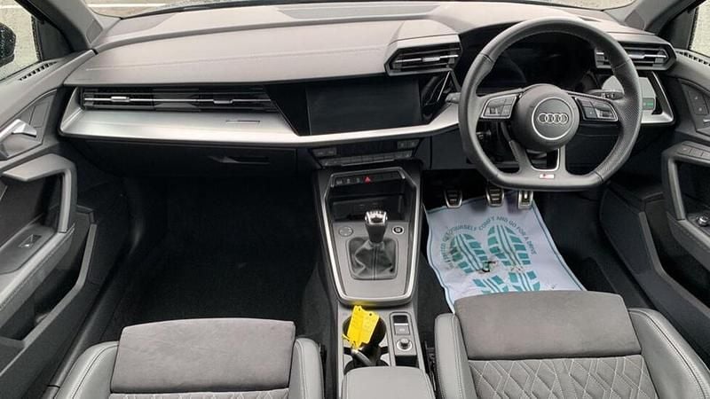 Used Audi A3 Sportback Design 148 HP (108 kW) 2022 Black Hatchback