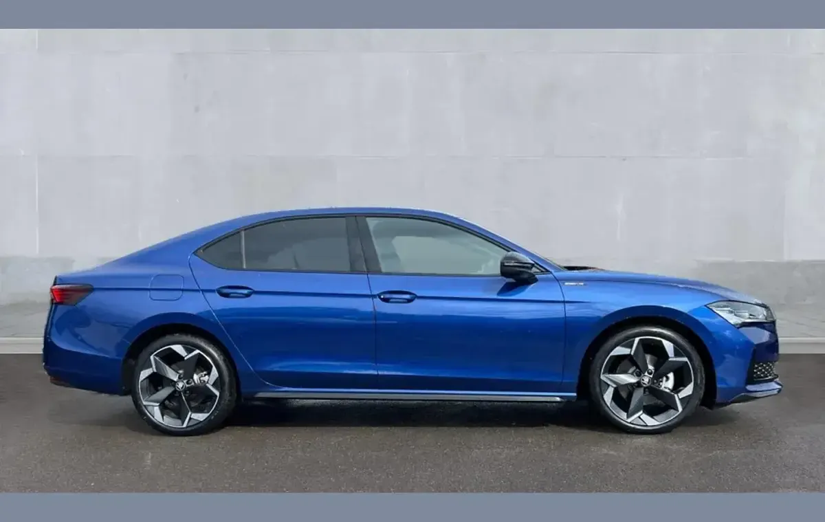 Used Skoda Superb SportLine 150 HP (110 kW) 2026 Blue Hatchback
