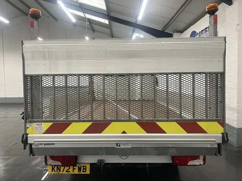 Used Mercedes Sprinter Progressive 150 HP (110 kW) 2022 White Van