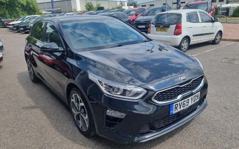 Black Used 2019 Kia Ceed 3 Hatchback | £11,799 (Good price) - Image 1/4