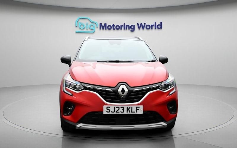 Second-hand Renault Captur Techno 143 CP (105 kW) 2023 Roșu SUV